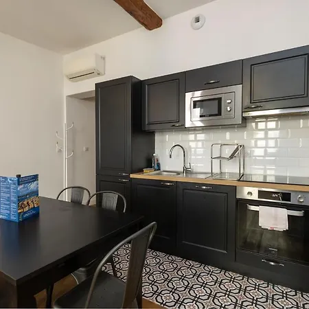 Apartment Les R Bonaparte - De Standing Au Coeur De La Vieille Pietonne Ajaccio (Corsica)