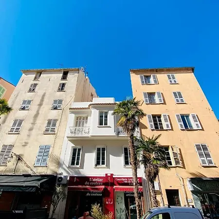 Apartment Les R Bonaparte - De Standing Au Coeur De La Vieille Pietonne