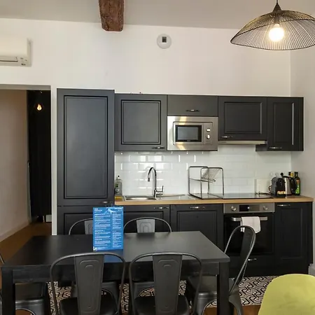 Appartements Rue Bonaparte, Quartier Citadelle Place Foch *