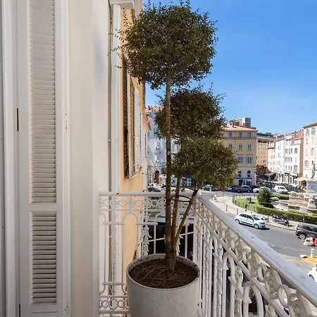 Appartement Rue Bonaparte, Quartier Citadelle Place Foch *