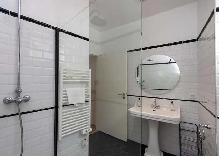 公寓 Appartements Rue Bonaparte, Quartier Citadelle Place Foch *